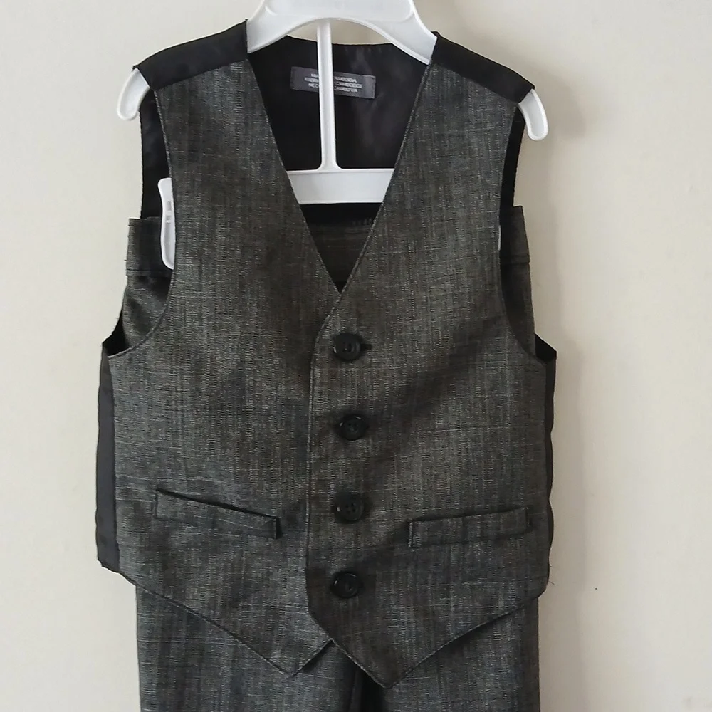 Van Heusen Toddler Vest & Pant 2‎ Piece Set - Size 2T